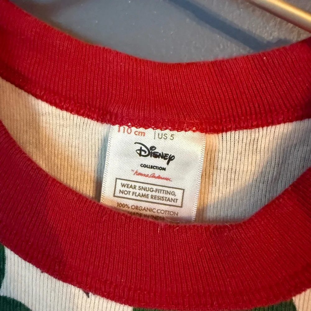 Hanna Andersson x‎ Disney Christmas Mickey pajama top